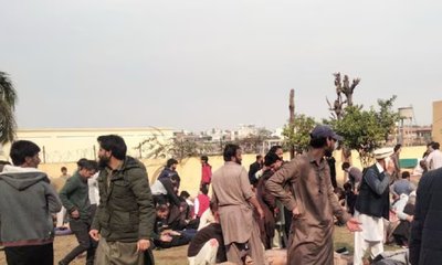 ಪಾಕಿಸ್ತಾನದ ಮಸೀದಿಯಲ್ಲಿ ಆತ್ಮಾಹುತಿ ಬಾಂಬ್‌ ದಾಳಿ