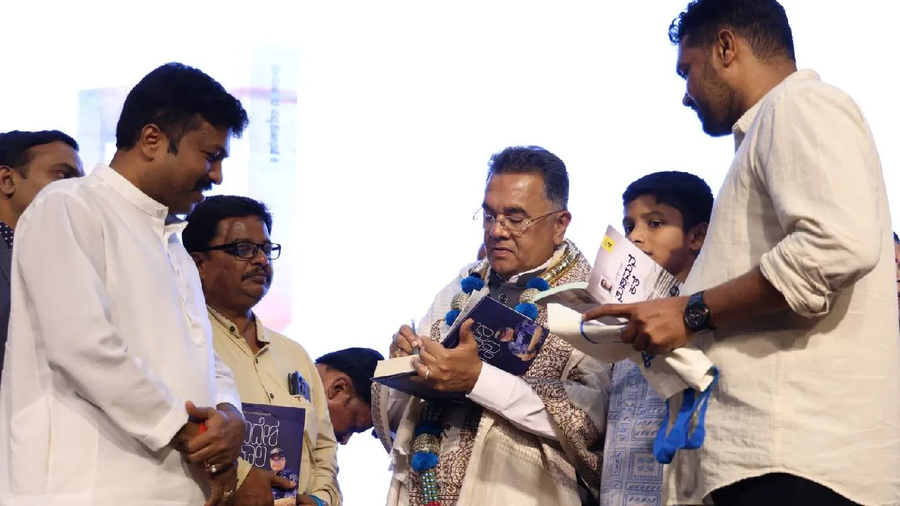 Vishwavani Pustaka:  ವಿಶ್ವೇಶ್ವರ ಭಟ್ಟರ 100ನೇ ಕೃತಿ ಸೇರಿದಂತೆ ವಿಶ್ವವಾಣಿ ಪುಸ್ತಕದ 8 ಕೃತಿಗಳ ಲೋಕಾರ್ಪಣೆ; ಫೋಟೋ ನೋಡಿ - Image 5