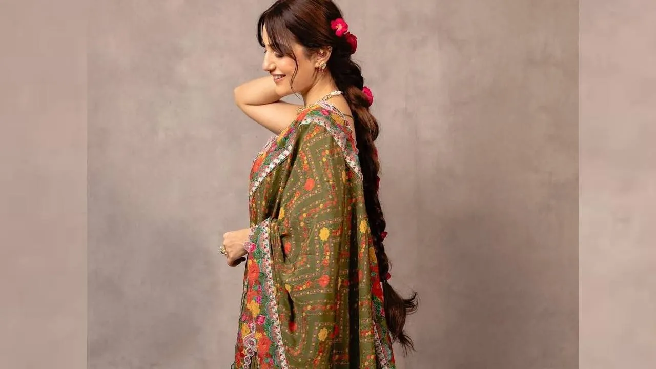 Saree Fashion 2026: ಸೀಸನ್‌ಗೆ ಎಂಟ್ರಿ ನೀಡಿದ ಸ್ಕಲೋಪ್ಡ್ ಬಾರ್ಡರ್‌ ಸೀರೆಗಳು - Image 5