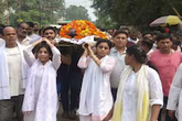 ಅಪ್ಪನ ಅಂತಿಮ ವಿಧಿವಿಧಾನ ನೆರವೇರಿಸಿದ ಹೆಣ್ಣುಮಕ್ಕಳು!