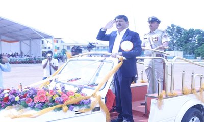 ಚಿಕ್ಕಬಳ್ಳಾಪುರದಲ್ಲಿ ಧ್ವಜಾರೋಹಣ ನೆರವೇರಿಸಿದ ಸಾರಿಗೆ ಸಚಿವರು
