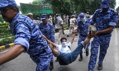 ದೆಹಲಿಯಲ್ಲಿ ಹಿಂಸಾಚಾರಕ್ಕೆ ತಿರುಗಿದ ಸಿಜೆಪಿ ಪ್ರತಿಭಟನೆ