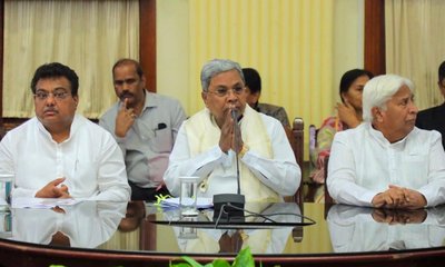 ಸಕ್ಕರೆ ಕಾರ್ಖಾನೆ ಮಾಲೀಕರ ಜತೆ ಸಭೆ; ನಾವು ರೈತರ ಪರ ಎಂದ ಸಿದ್ದರಾಮಯ್ಯ