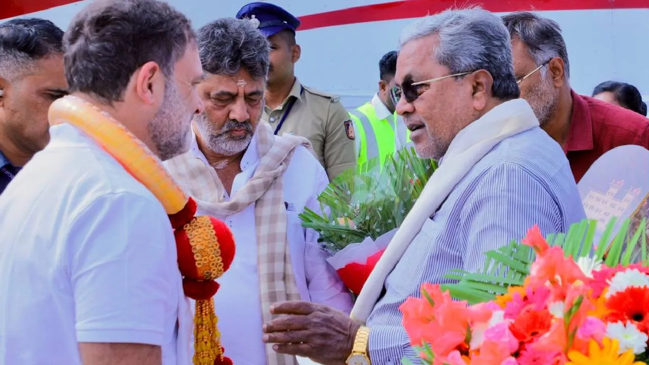 ರಾಹುಲ್ ಗಾಂಧಿ ಜತೆಗೆ ರಾಜಕಾರಣ ಚರ್ಚೆ ಮಾಡಿಲ್ಲ; ಅಧಿಕಾರ ಹಂಚಿಕೆ ಗೊಂದಲವೂ ಇಲ್ಲ ಎಂದ ಸಿಎಂ