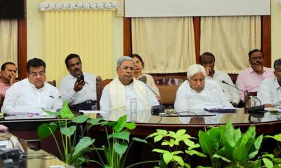 ಪ್ರತಿ ಟನ್‌ ಕಬ್ಬಿಗೆ 3,300 ರೂ. ನಿರ್ಧಾರ; ಸಿಎಂ ಸಿದ್ದರಾಮಯ್ಯ ಘೋಷಣೆ