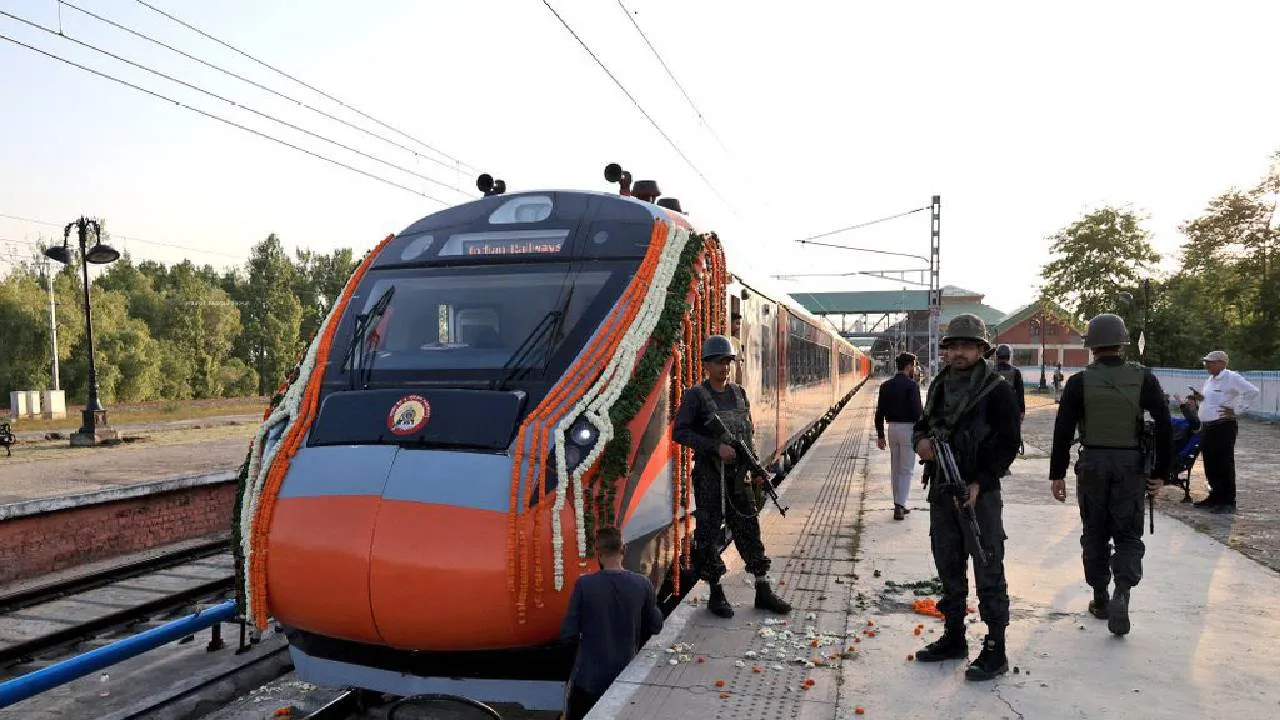 Chenab Rail Bridge: ಐಫೆಲ್ ಟವರ್‌ಗಿಂತ ಎತ್ತರ, ಭೂಕಂಪಕ್ಕೂ ಜಗ್ಗಲ್ಲ; ಮೋದಿ ಉದ್ಘಾಟಿಸಿದ ಚಿನಾಬ್‌ ಸೇತುವೆಯ ವೈಶಿಷ್ಟ್ಯ ಹಲವು - Image 4