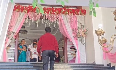 ಪ್ರೀತಿಸಿದವನಿಗಾಗಿ ಕಲ್ಯಾಣ ಮಂಟಪಕ್ಕೆ ನುಗ್ಗಿ ಯುವತಿ ರಂಪಾಟ