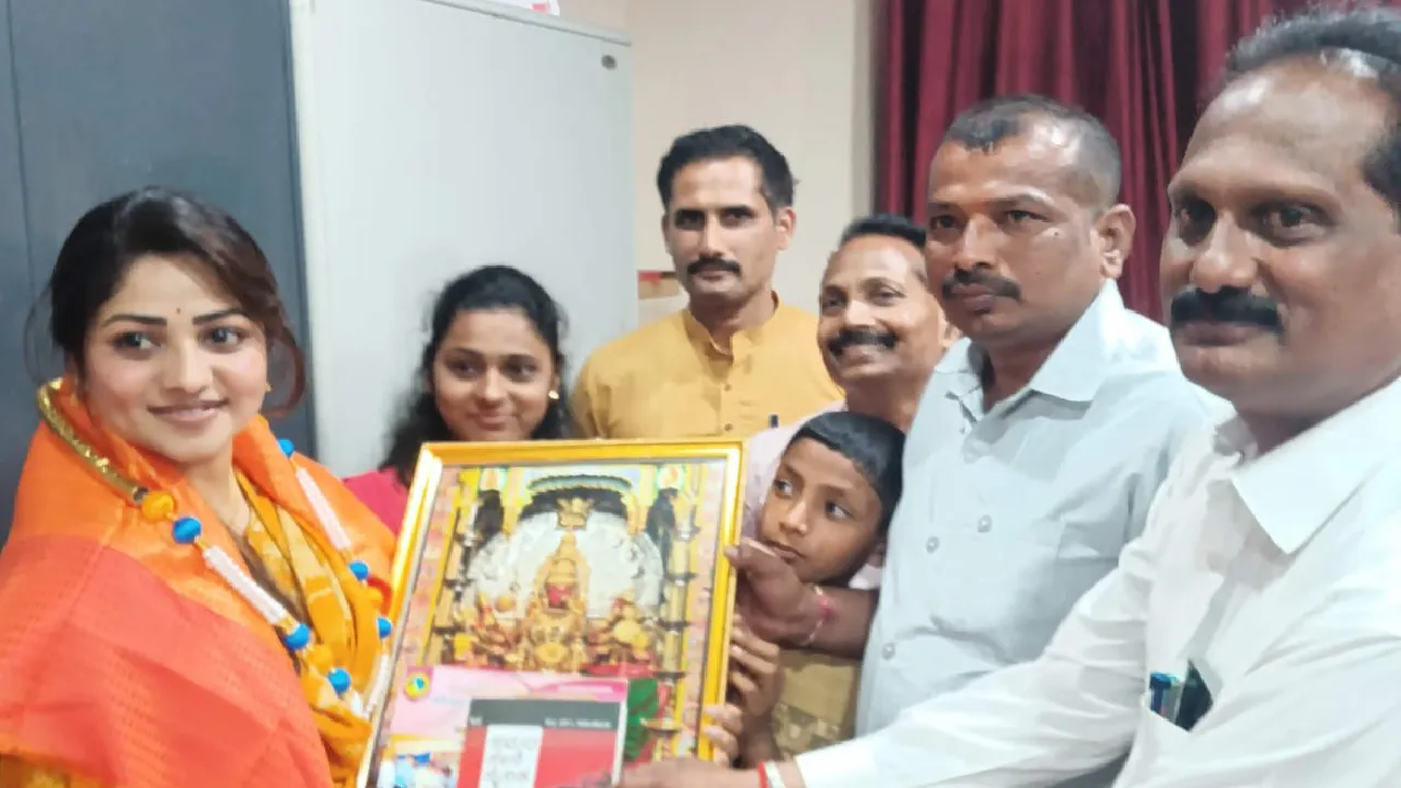 ಶಿರಸಿಯ ಎಂ.ಎಂ ಮಹಾವಿದ್ಯಾಲಯದಲ್ಲಿ ʼಕ್ರಿಮಿನಲ್‌ʼ ಶೂಟಿಂಗ್‌;  ಧ್ರುವ, ರಚ್ಚುಗೆ ಸನ್ಮಾನ - Image 2