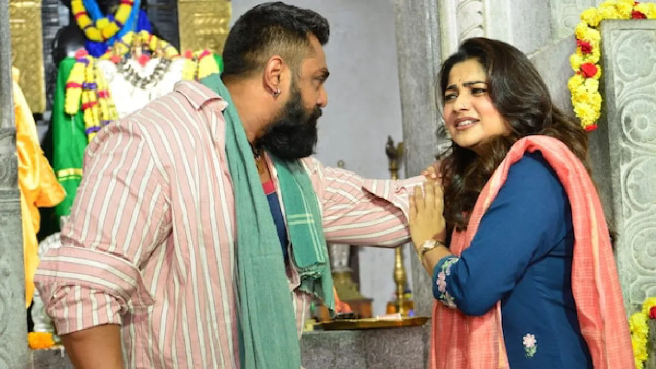 ಶಿರಸಿಯ ಎಂ.ಎಂ ಮಹಾವಿದ್ಯಾಲಯದಲ್ಲಿ ʼಕ್ರಿಮಿನಲ್‌ʼ ಶೂಟಿಂಗ್‌;  ಧ್ರುವ, ರಚ್ಚುಗೆ ಸನ್ಮಾನ - Image 1