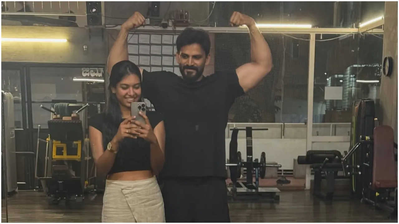 Photos: ಮೊದಲನೇ ಮದುವೆ ವಾರ್ಷಿಕೋತ್ಸವದ ಸಂಭ್ರಮದಲ್ಲಿ ಡಾಲಿ ಧನಂಜಯ ದಂಪತಿ; ಇಲ್ಲಿವೆ ಅಪರೂಪದ ಫೋಟೋಗಳು - Image 3