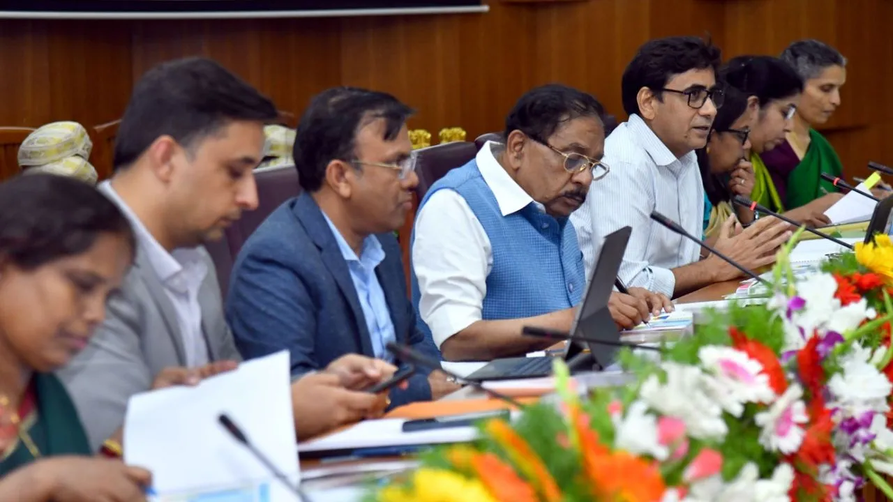 Karnataka water crisis: ಜಲಾಶಯಗಳಲ್ಲಿ ಡೆಡ್ ಸ್ಟೋರೇಜ್ ಮಟ್ಟ ತಲುಪಿದ ನೀರು; ಎಚ್ಚರಿಕೆಯಿಂದ ಬಳಸಲು ಡಿಸಿಎಂ ಸೂಚನೆ