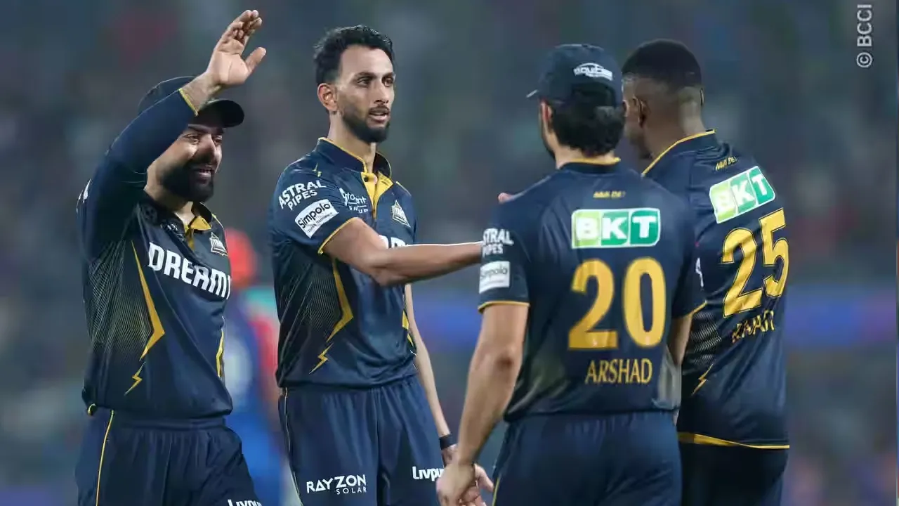 ಡೆಲ್ಲಿಯನ್ನು ಮಣಿಸಿದ ಗುಜರಾತ್‌ ಟೈಟನ್ಸ್‌: ಆರ್‌ಸಿಬಿ ಸೇರಿ 3 ತಂಡಗಳಿಗೆ ಐಪಿಎಲ್‌ ಪ್ಲೇಆಫ್ಸ್‌ ಟಿಕೆಟ್‌! - Image 1