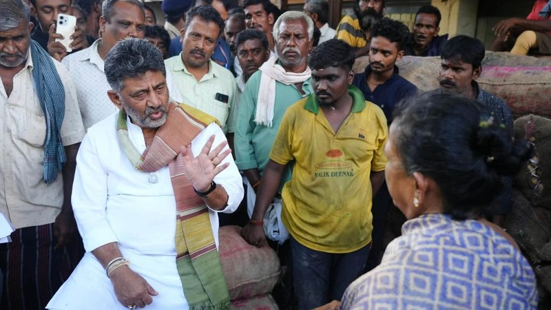 DK Shivakumar (13)