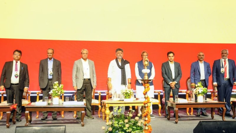DK Shivakumar (35)