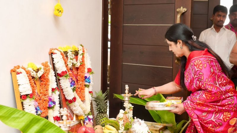 DK Shivakumar (44)