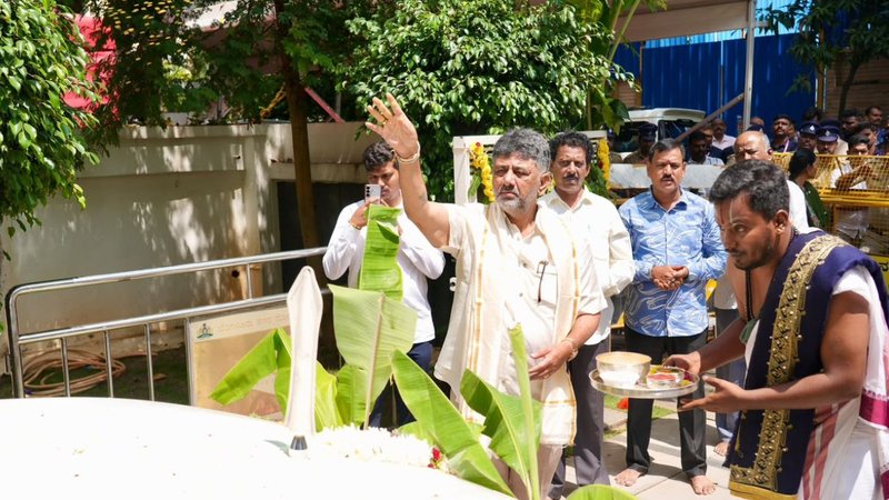 DK Shivakumar (45)