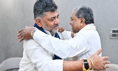 ಬ್ರೇಕ್‌ಫಾಸ್ಟ್‌ ಮೀಟಿಂಗ್‌ನಲ್ಲಿ ಸಿದ್ದರಾಮಯ್ಯ ಕಣ್ಣೀರು!