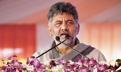 ಶಾಲೆಗಳಲ್ಲಿ ಮೊಬೈಲ್ ಬ್ಯಾನ್ ವಿಚಾರ ಚರ್ಚೆಯಲ್ಲಿದೆ: ಡಿ.ಕೆ.ಶಿವಕುಮಾರ್