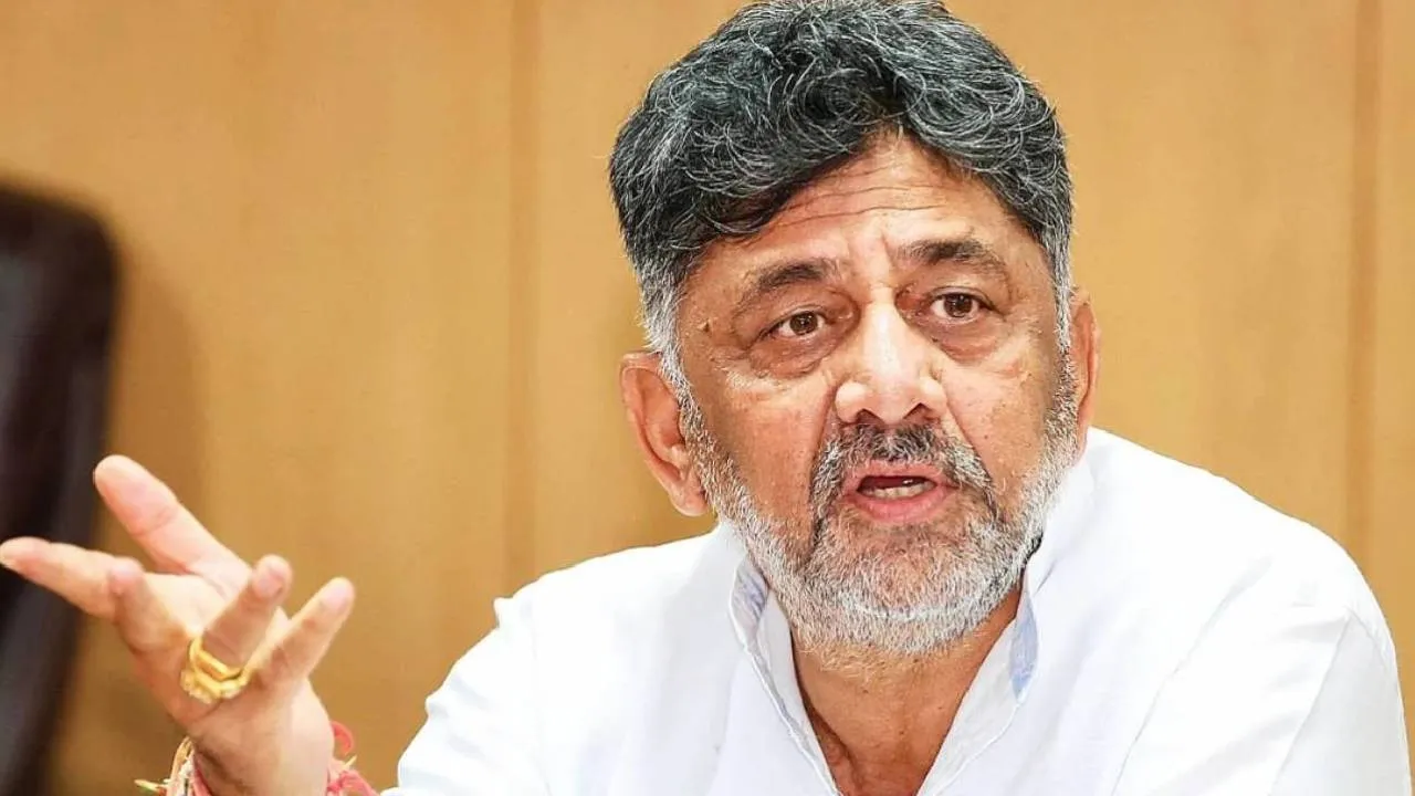 ನನ್ನ ಮತ್ತು ಸಿದ್ದರಾಮಯ್ಯ ಗುಂಪು ಅಂಥ ಎಲ್ಲಿದೆ? ಎಲ್ಲರೂ ನಮ್ಮ ಶಾಸಕರೇ ಎಂದ ಡಿ.ಕೆ. ಶಿವಕುಮಾರ್