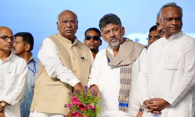 ರೈತರನ್ನು ಬದುಕಿಸಲು ನಮ್ಮ ಸರ್ಕಾರ ಬದ್ಧವಾಗಿದೆ: ಡಿ.ಕೆ.ಶಿವಕುಮಾರ್