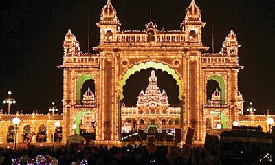ಧನುರ್ ಲಗ್ನದಲ್ಲಿ ದಸರಾಕ್ಕೆ ಗವಿಮಠ ಶ್ರೀ ಚಾಲನೆ