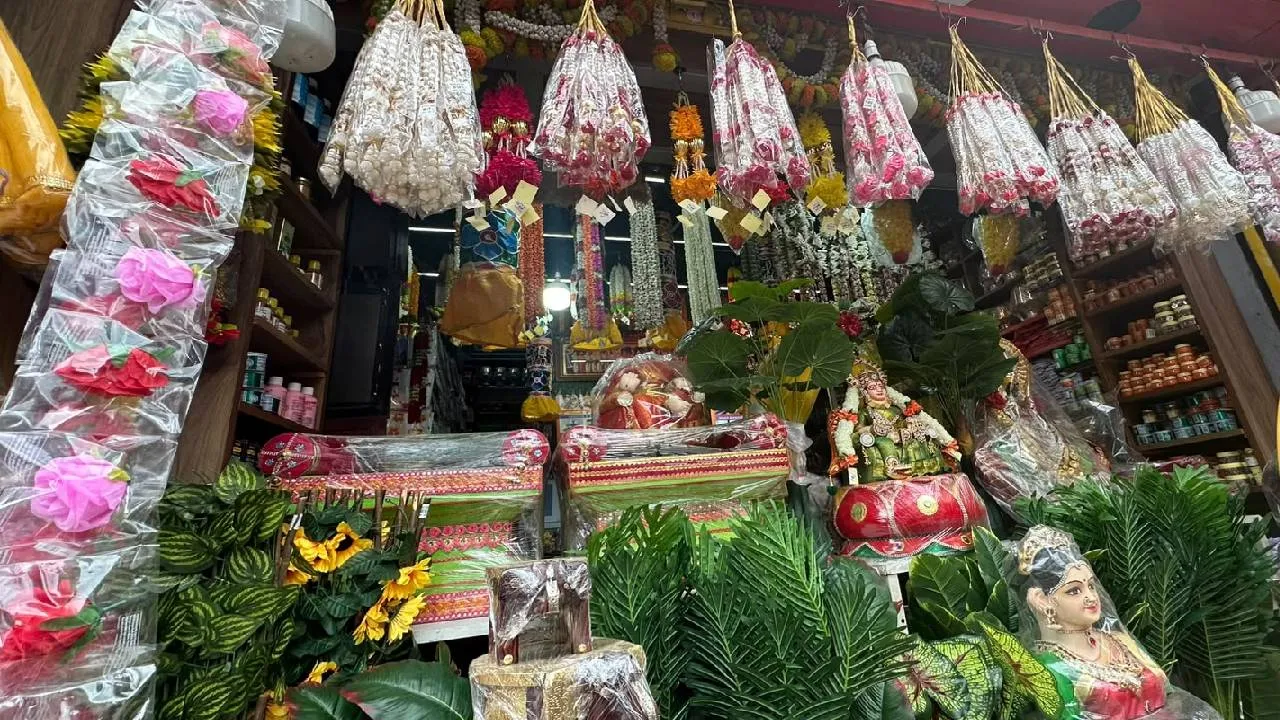 Shravana Shopping 2026: ಎಲ್ಲೆಡೆ ಶುರುವಾಯ್ತು ಶ್ರಾವಣದ ಶಾಪಿಂಗ್ - Image 1