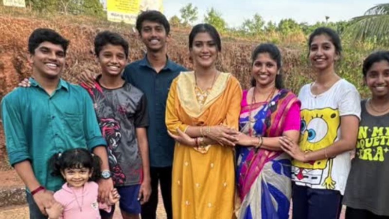Dhanraj Achar and Gauthami Jadav (1)