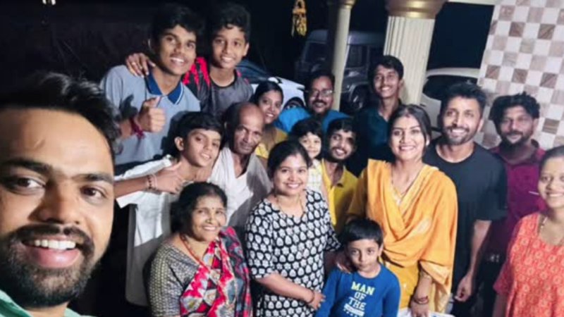 Dhanraj Achar and Gauthami Jadav (3)