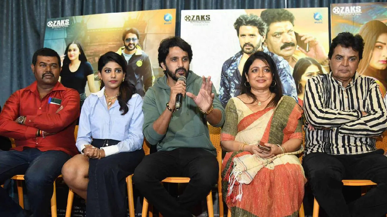 Bullet Kannada Movie: ಬಿಗ್‌ಬಾಸ್‌ನಿಂದ ಹೊರಬಂದ ಮೇಲೆ ಸಿಕ್ಕಾಪಟ್ಟೆ ಬ್ಯುಸಿಯಾದ ಧರ್ಮ ಕೀರ್ತಿರಾಜ್‌; ಬಹುಭಾಷಾ ನಟನ ಚಿತ್ರದಲ್ಲಿ ಸಿಕ್ತು ಚಾನ್ಸ್‌ - Image 3