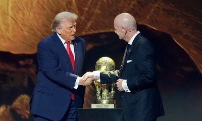 ಕೊನೆಗೂ ಫಿಫಾ ಶಾಂತಿ ಪ್ರಶಸ್ತಿ ತನ್ನದಾಗಿಸಿಕೊಂಡ ಟ್ರಂಪ್‌