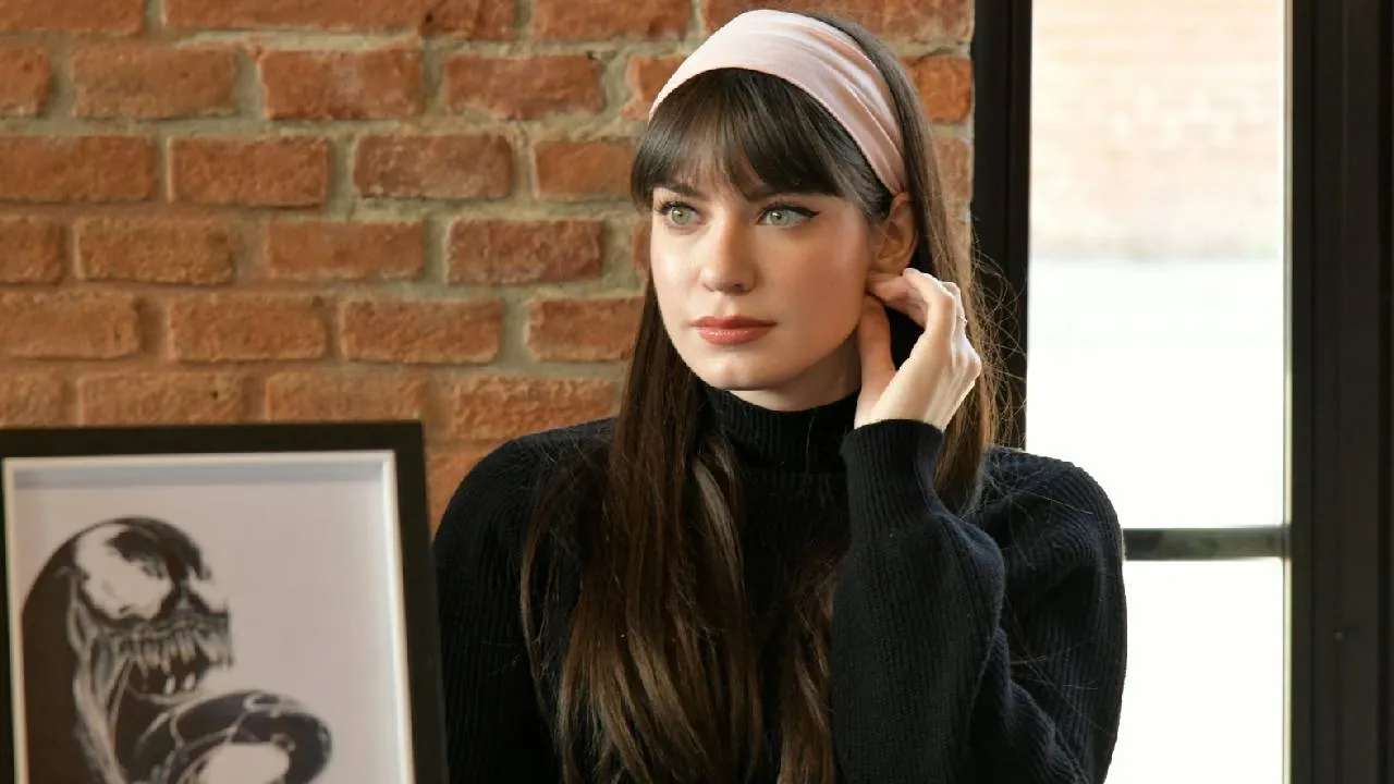 Fashion Trend 2025: ಫಂಕಿ ಲುಕ್ ನೀಡುವ ವ್ರಾಪ್ ಹೆಡ್ ಬ್ಯಾಂಡ್ಸ್ - Image 1