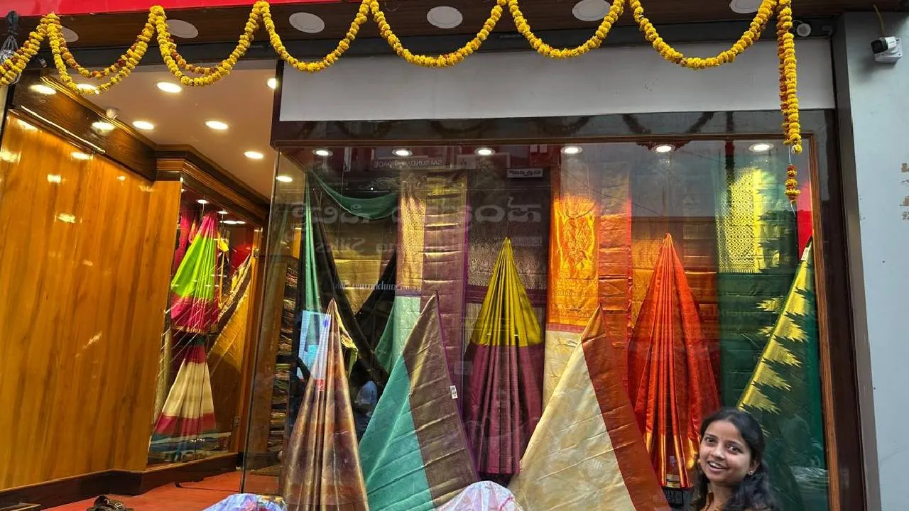 Festive Season Shopping 2025: ಶುರುವಾಯ್ತು ಗೌರಿ-ಗಣೇಶ ಹಬ್ಬದ ವೀಕೆಂಡ್ ಭರ್ಜರಿ ಶಾಪಿಂಗ್ - Image 4