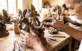 ಮಣ್ಣಿನಲ್ಲಿ ಮೂಡುವ ಗಣಪತಿ: ಬದುಕು ಕುಟ್ಟುವ ಕಂಬಾರ