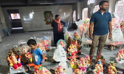 ಉಚಿತ ಗಣೇಶ ವಿಗ್ರಹ ಹಂಚಿಕೆ: ಸ್ಥಳೀಯ ಕುಂಬಾರರ ಬದುಕಿಗೆ ಸಂಕಷ್ಟ