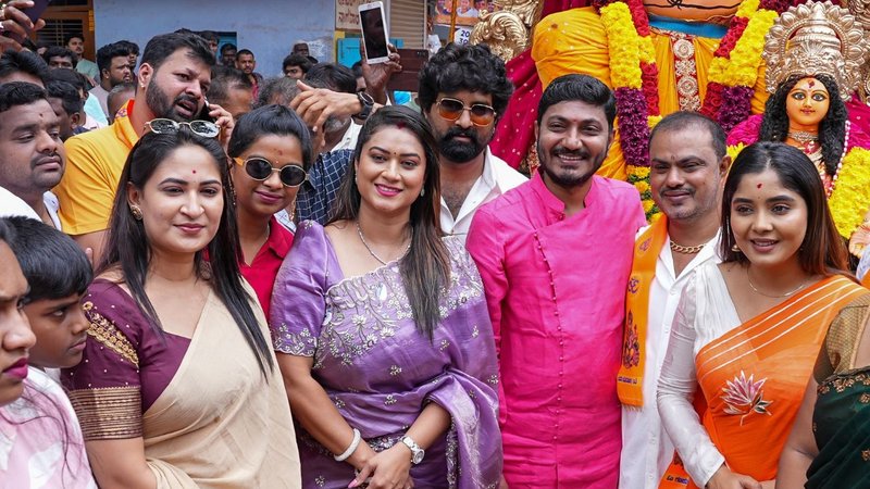 Ganesh laddu auctioned (1)