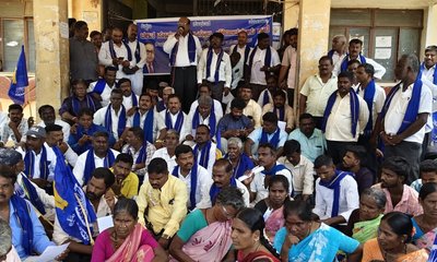 ಅಂಬೇಡ್ಕರ್ ವೃತ್ತದಲ್ಲೇ ಪ್ರತಿಮೆ ಸ್ಥಾಪಿಸಿ