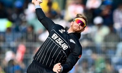 27 ರನ್‌ ನೀಡಿ ಅನಗತ್ಯ ದಾಖಲೆ ಹೆಗಲೇರಿಸಿಕೊಂಡ ಗ್ಲೆನ್‌ ಫಿಲಿಪ್ಸ್‌!