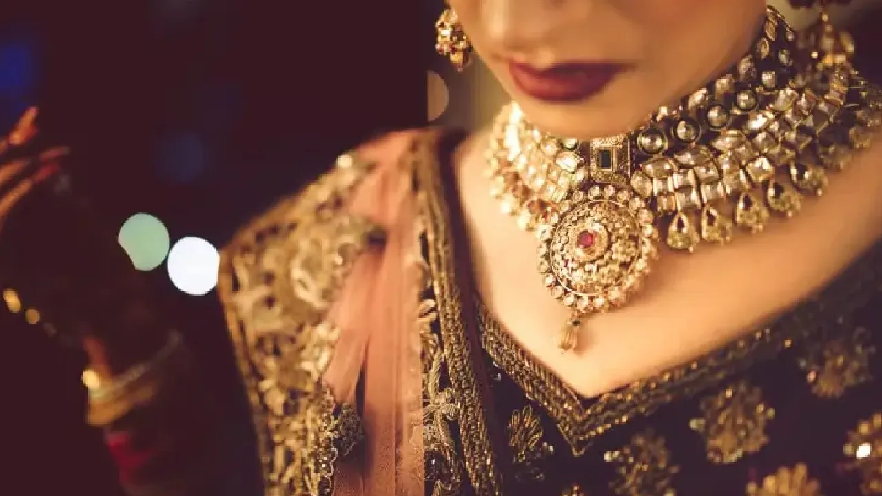 Gold Price Today 2nd March 2026:  ಮಧ್ಯ ಪ್ರಾಚ್ಯ ಯುದ್ಧದ ನಡುವೆಯೂ ಭಾರೀ ಇಳಿಕೆ ಕಂಡ ಚಿನ್ನದ ಬೆಲೆ!