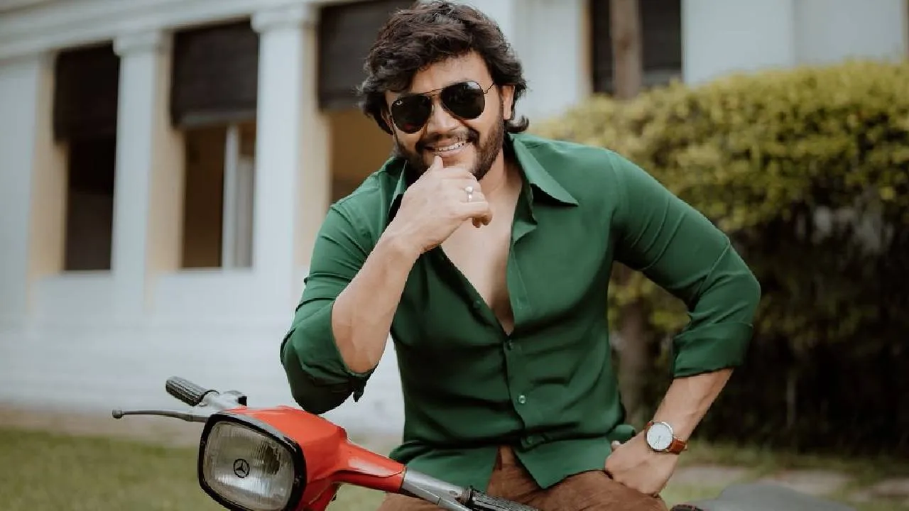 Golden Star Ganesh: ಹೊಸ ಫೋಟೋಶೂಟ್ ಮೂಲಕ ಅಭಿಮಾನಿಗಳಿಗೆ ಬರ್ತ್‌ಡೇ ಗಿಫ್ಟ್‌ ನೀಡಿದ ಗೋಲ್ಡನ್ ಸ್ಟಾರ್ ಗಣೇಶ್ - Image 4