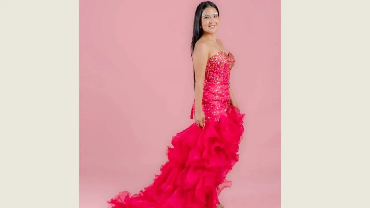 Gown Fashion 2025: ಸೆಲೆಬ್ರೆಟಿ ಲುಕ್‌ಗಾಗಿ ಟ್ರೆಂಡಿಯಾದ ಫ್ರಿಲ್ ಫ್ಲೇರ್ ಗೌನ್ - Image 4