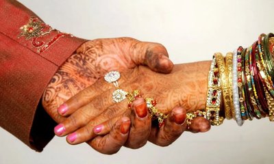 ಸಿನಿವೀಯ ಶೈಲಿಯಲ್ಲಿ ಮದುವೆಗೆ ಪೊಲೀಸರ ಎಂಟ್ರಿ