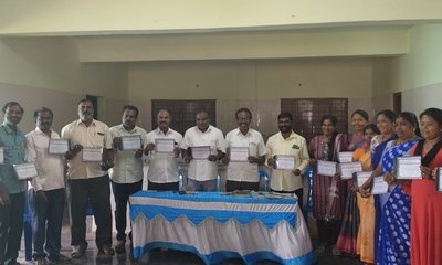 ಕೋ-ಆಪರೇಟಿವ್ ಸೊಸೈಟಿ ವತಿಯಿಂದ ಷೇರು ಪ್ರಮಾಣ ಪತ್ರ ವಿತರಣೆ