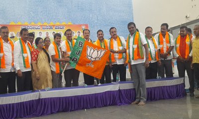 ಪಕ್ಷದ ಬಾವುಟ ಪಡೆದು ಅಧಿಕಾರ ವಹಿಸಿಕೊಂಡ ಬಲರಾಮಣ್ಣ