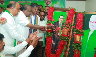 ನಿರುದ್ಯೋಗಿ ಯುವಕರು ಬೀದಿಗಿಳಿದು ಹೋರಾಡಿ ಎಂದ ಕುಮಾರಸ್ವಾಮಿ