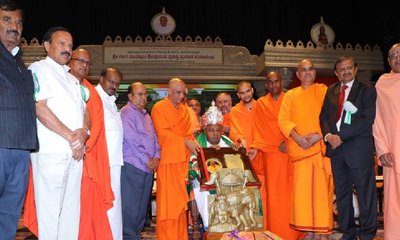 ಎಚ್.ಡಿ.ದೇವೇಗೌಡರಿಗೆ ʼಶ್ರೀ ಗಂಗ ಸಾಮ್ರಾಟ ಶ್ರೀ ಪುರುಷ ಪ್ರಶಸ್ತಿ' ಪ್ರದಾನ