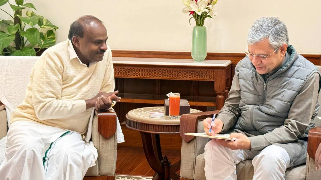 ಮದ್ದೂರು ರೈಲು ನಿಲ್ದಾಣ ಮೇಲ್ದರ್ಜೆಗೆ, ಚಾಮುಂಡಿ ಎಕ್ಸ್ ಪ್ರೆಸ್ ಸಾಮರ್ಥ್ಯ ಹೆಚ್ಚಿಸಿ: ರೈಲ್ವೆ ಸಚಿವರಿಗೆ ಎಚ್‌ಡಿಕೆ ಮನವಿ