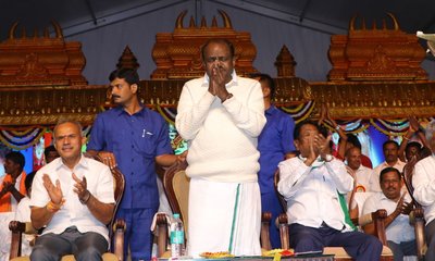 2 ಸಾವಿರಕ್ಕೆ ಮರುಳಾಗಬೇಡಿ, 5 ವರ್ಷ ಒಂದು ಅವಕಾಶ ಕೊಡಿ: ಎಚ್‌ಡಿಕೆ ಮನವಿ