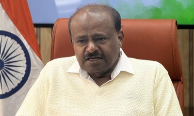 ಮಕ್ಕಳಿಗೆ ಭಗವದ್ಗೀತೆ ಕಲಿಸಿ ಅನ್ನೋದು ಮಹಾನ್ ಅಪರಾಧವೇ?: ಎಚ್‌ಡಿಕೆ