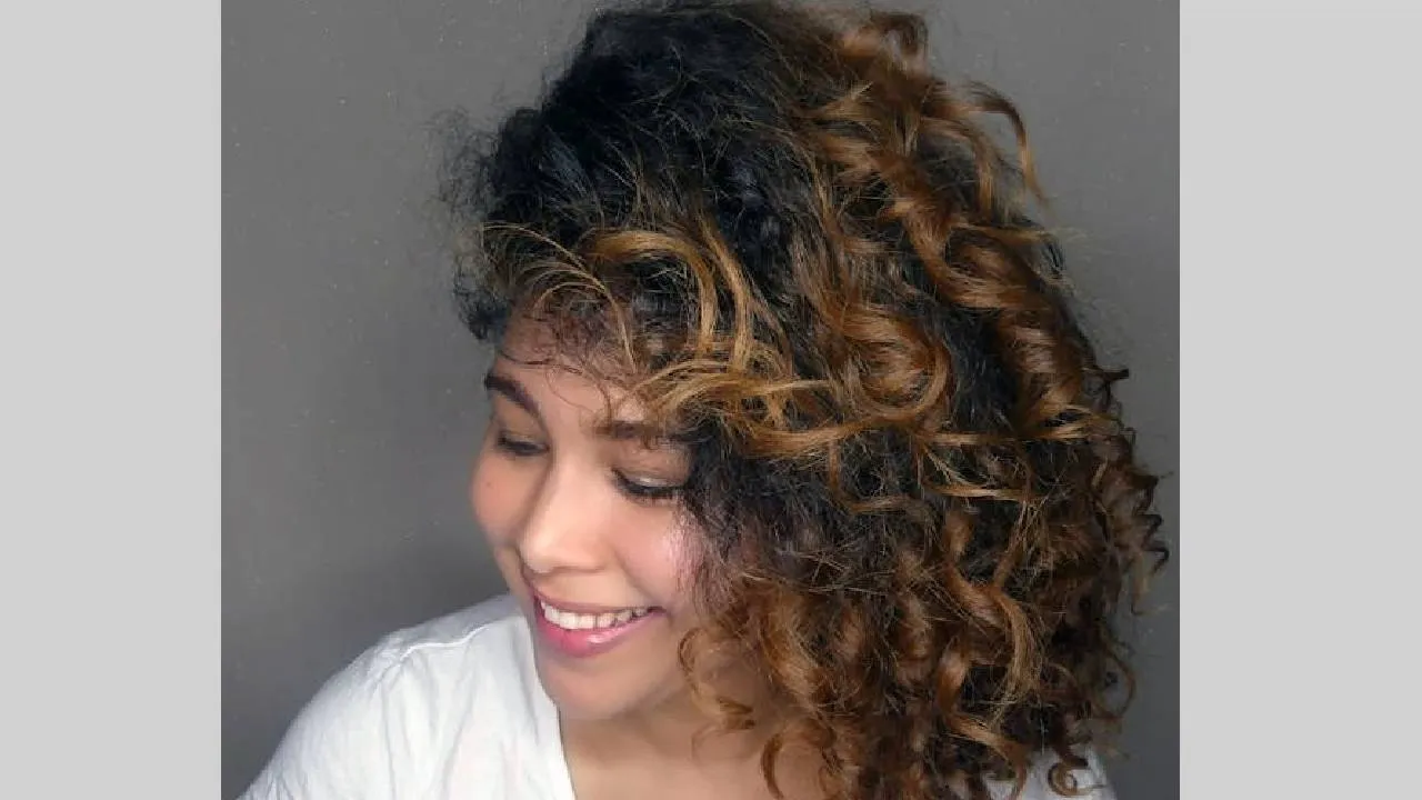 Hairstyle Trend: ನ್ಯಾಚುರಲ್‌ ಲುಕ್‌ಗಾಗಿ ಬಿಗ್‌ ರಿಂಗ್ಲೆಟ್ಸ್ ಹೇರ್‌ಸ್ಟೈಲ್‌ - Image 3