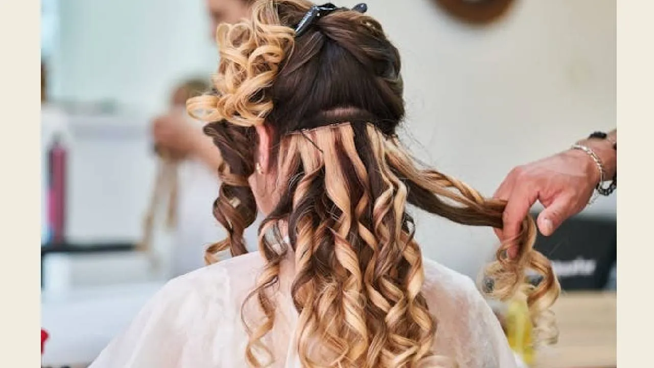 Hairstyle Trend: ನ್ಯಾಚುರಲ್‌ ಲುಕ್‌ಗಾಗಿ ಬಿಗ್‌ ರಿಂಗ್ಲೆಟ್ಸ್ ಹೇರ್‌ಸ್ಟೈಲ್‌ - Image 4